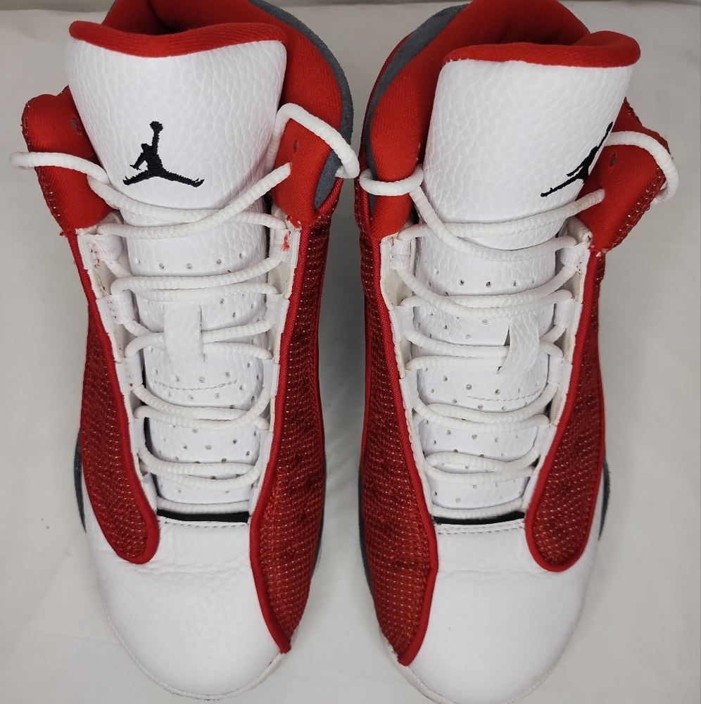 AIR JORDAN 13 RETRO GYM RED/FLINT GREY (GS) 884129-600 UNISEX KID SIZE 4Y